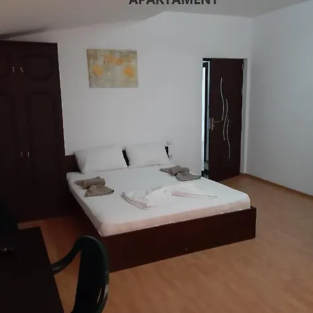 Andreea & Eliza Avans Obligatoriu Pensionat Costinesti